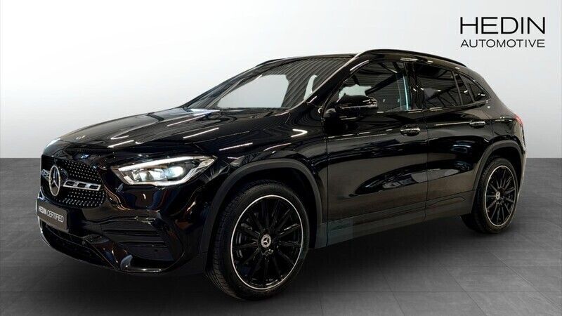 Svart Begagnad 2023 Mercedes GLA250 AMG SUV | 484 900 kr (Lite dyr) - Bild 1/4