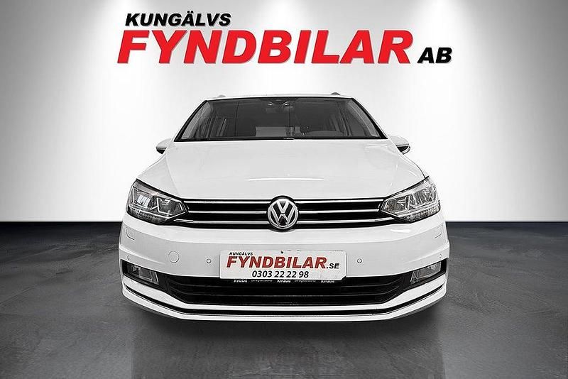 Begagnad VW Touran 180 HK (132 kW) 2017 Vit Minibuss