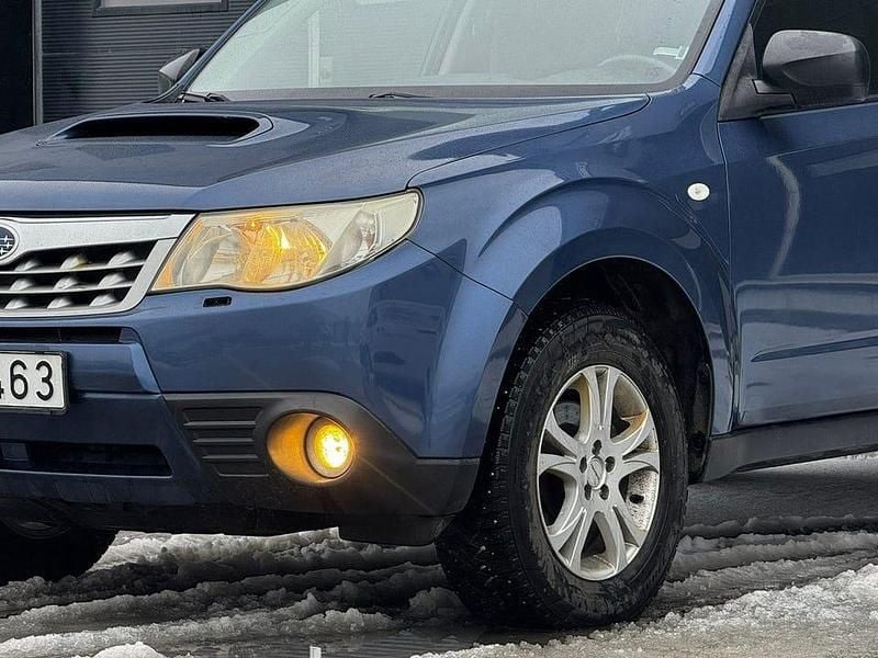 Begagnad Subaru Forester 147 HK (108 kW) 2012 Mörkblå SUV