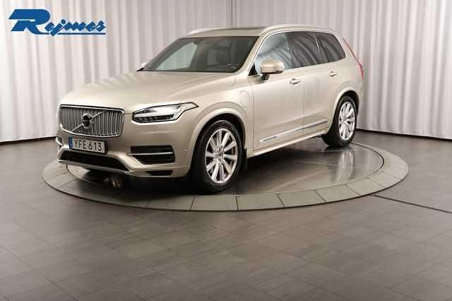 Ljusbrun Begagnad 2016 Volvo XC90 Inscription SUV | 319 100 kr (Marknadspris) - Bild 1/4