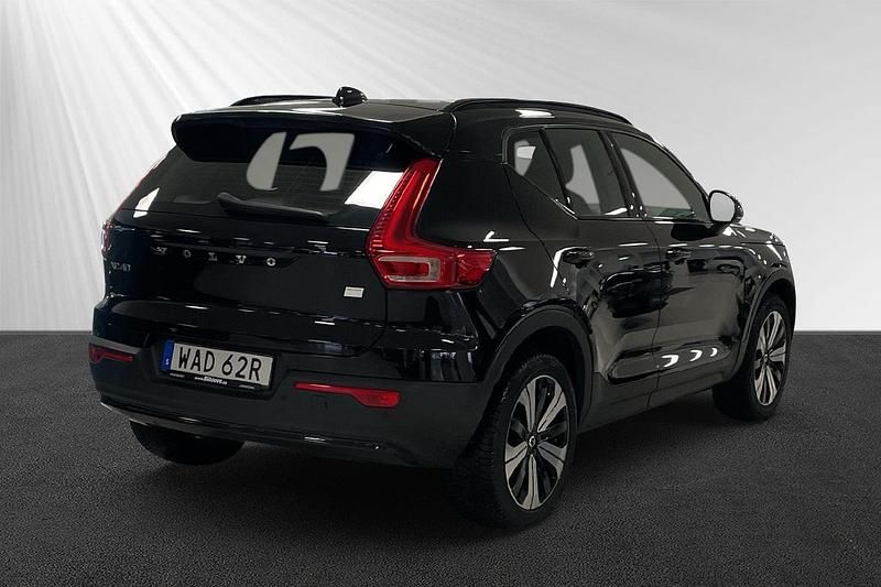 Begagnad Volvo XC40 Single Motor 175 kW (238 HK) 2022 Svart SUV