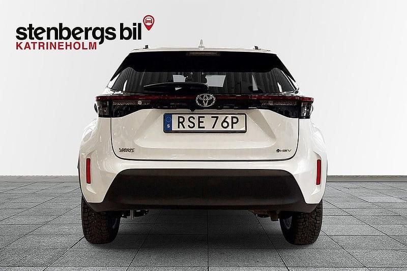 Begagnad Toyota Yaris Cross 92 HK (67 kW) 2024 Vit SUV