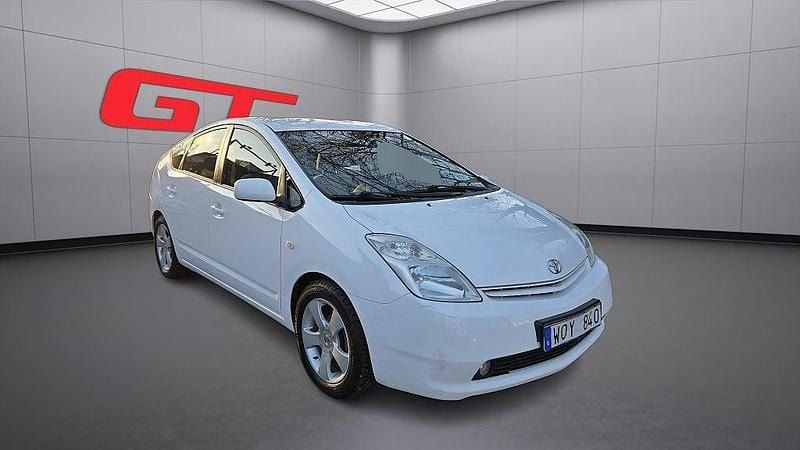 Vit Begagnad 2005 Toyota Prius Halvkombi | 61 900 kr (Marknadspris) - Bild 1/4
