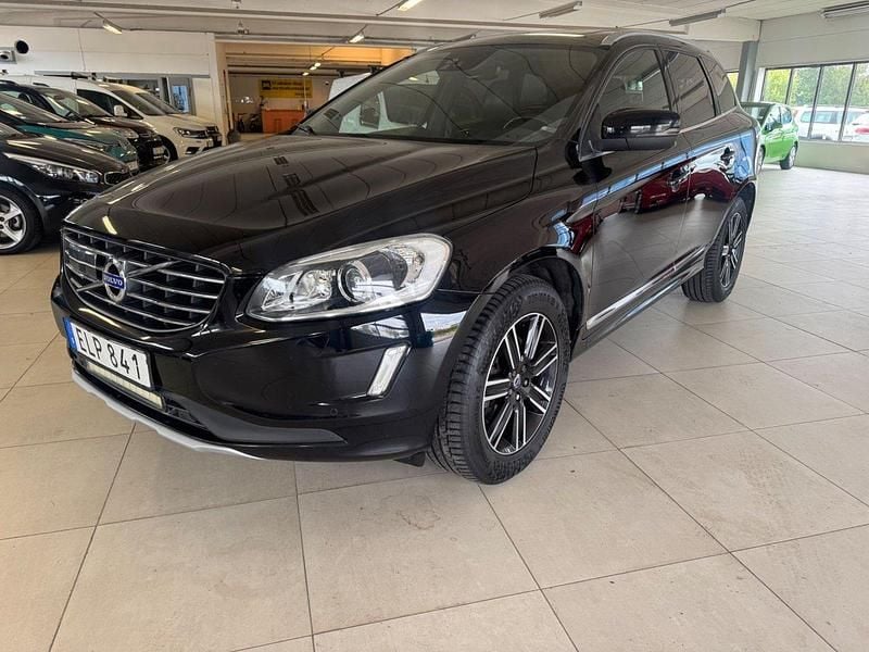 Svart Begagnad 2017 Volvo XC60 Standard SUV | 217 000 kr (Lite dyr) - Bild 1/4