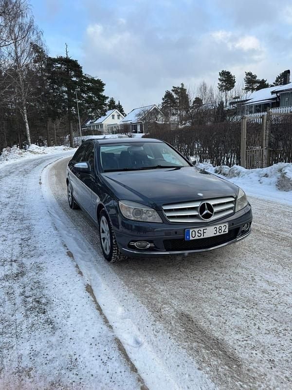 Begagnad 2008 Mercedes C220 | 64 000 kr (Marknadspris) - Bild 1/4