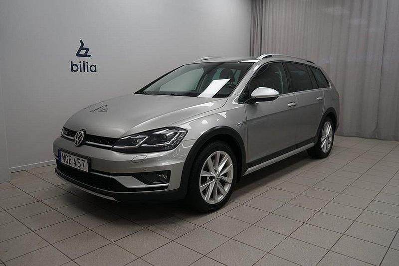 Silver Begagnad 2018 VW Golf Alltrack Kombi | 119 900 kr (Dyr) - Bild 1/3