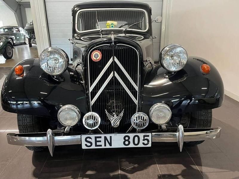 Begagnad Citroën Traction Avant 58 HK (42 kW) 1955 Svart Kombi