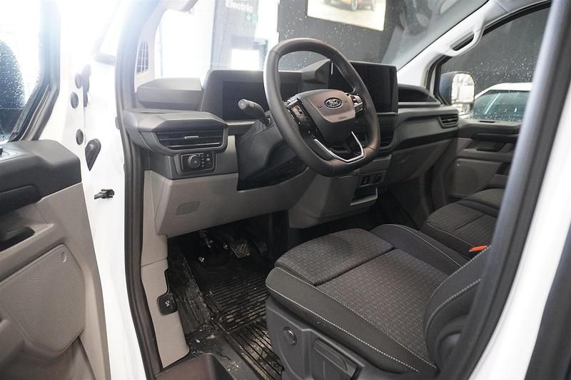 Ny Ford E-Transit 2026 Vit Van