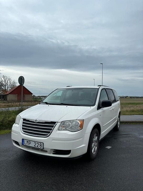 Begagnad 2009 Chrysler Grand Voyager Minibuss | 39 900 kr (Bra pris) - Bild 1/4
