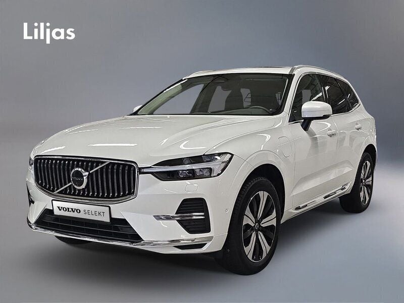 Vit Begagnad 2023 Volvo XC60 Plus SUV | 504 000 kr (Marknadspris) - Bild 1/3