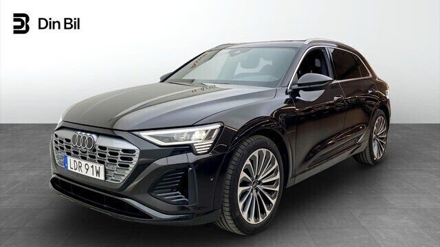Madeirabrun metallic Begagnad 2023 Audi Q8 e-tron S-Line SUV | 719 000 kr (Superpris) - Bild 1/4