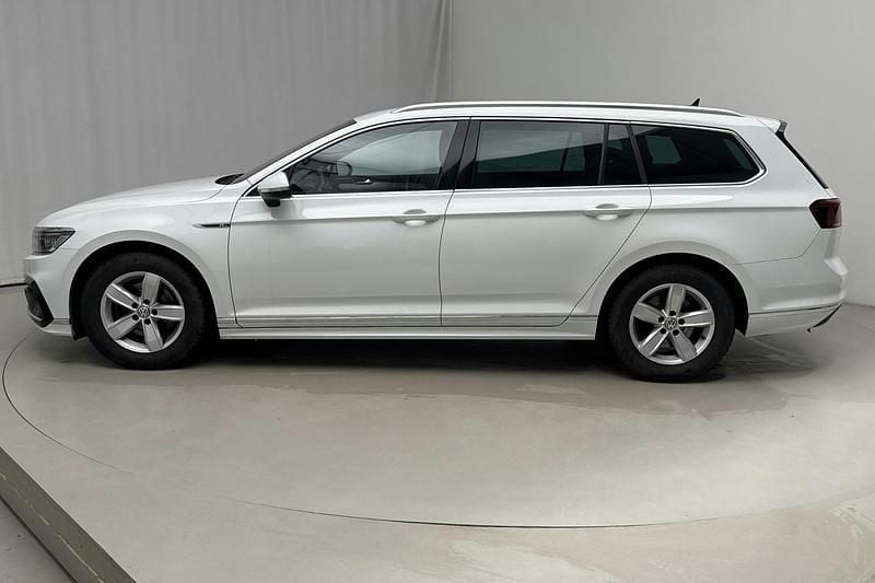 Begagnad VW Passat 200 HK (147 kW) 2022 Vit Kombi
