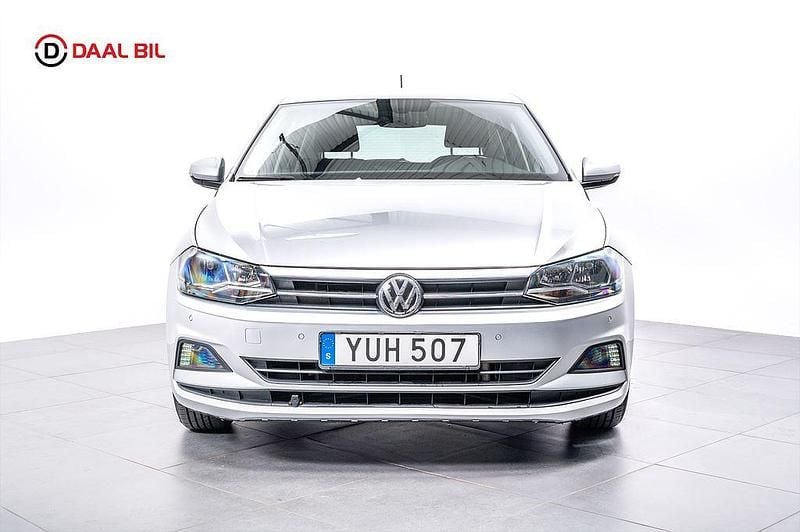 Begagnad VW Polo Comfortline 95 HK (69 kW) 2018 Silver Halvkombi