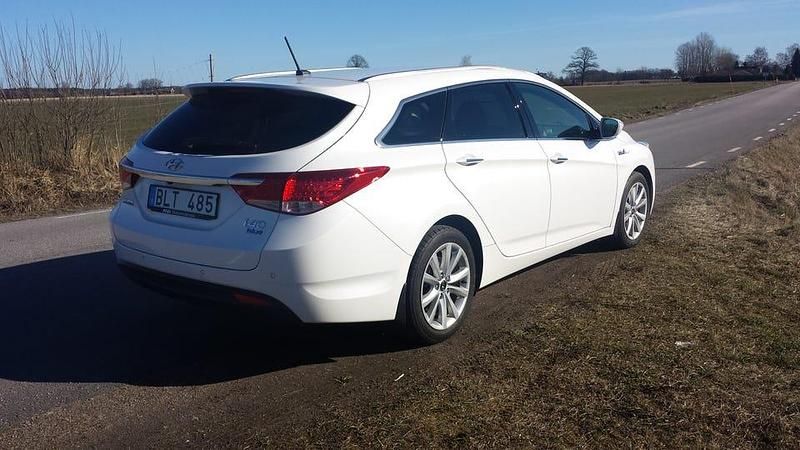 Begagnad 2013 Hyundai i40 Kombi | 30 000 kr (Superpris) - Bild 1/4