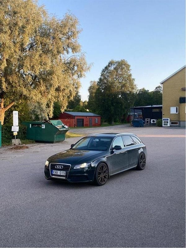 Grön Begagnad 2010 Audi A4 Kombi | 37 000 kr (Marknadspris) - Bild 1/4
