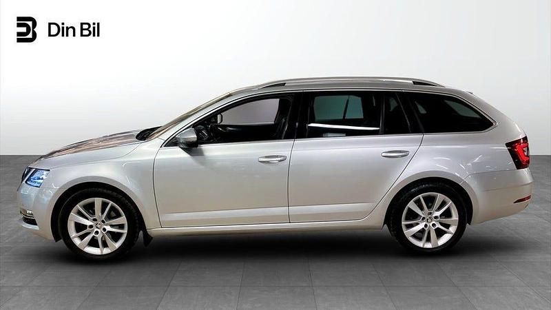 Begagnad Skoda Octavia 150 HK (110 kW) 2020 Silver Kombi