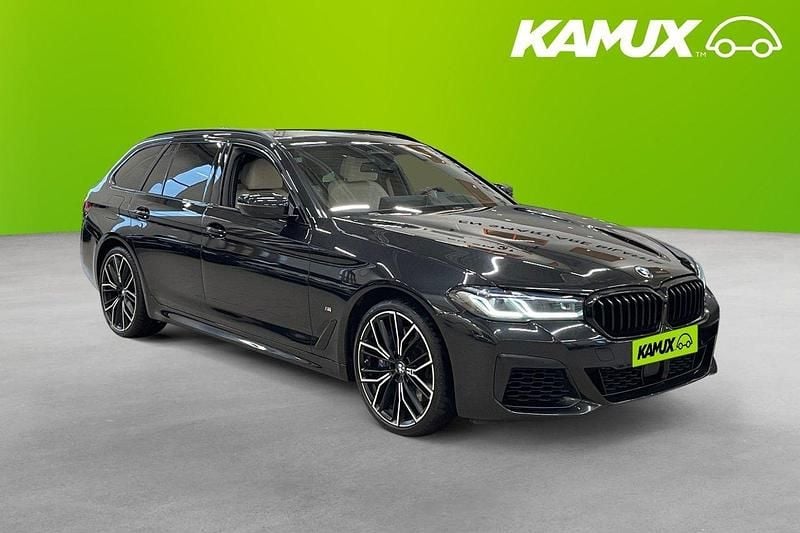 Svart Begagnad 2021 BMW 540 M Sport Kombi | 439 700 kr (Bra pris) - Bild 1/4