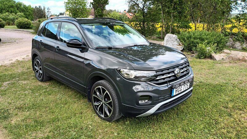 Grå Begagnad 2020 VW T-Cross SUV | 162 000 kr (Marknadspris) - Bild 1/4