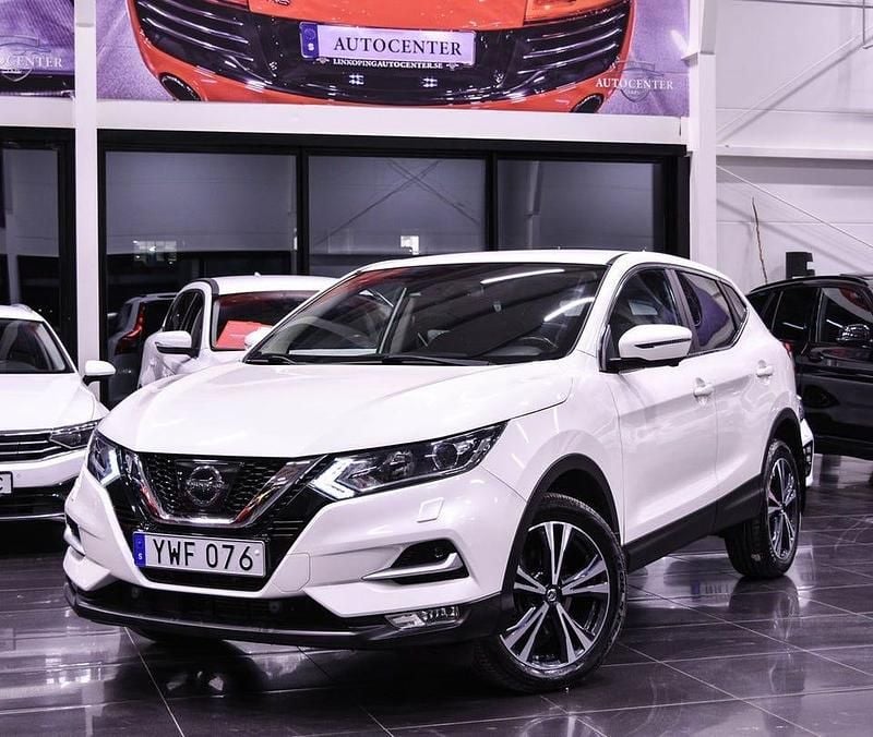 Vit Begagnad 2019 Nissan Qashqai SUV | 159 900 kr (Bra pris) - Bild 1/4
