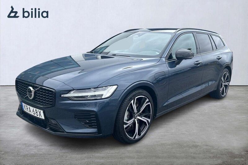 Mörkblå (blå) Begagnad 2024 Volvo V60 Plus Kombi | 539 000 kr (Dyr) - Bild 1/3