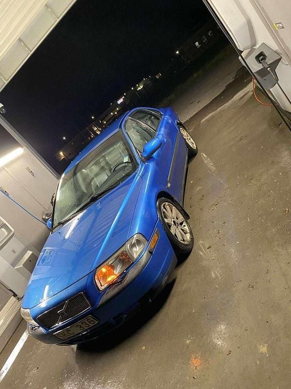 Blå Begagnad 2001 Volvo S80 Sedan | 9 000 kr (Bra pris) - Bild 1/2
