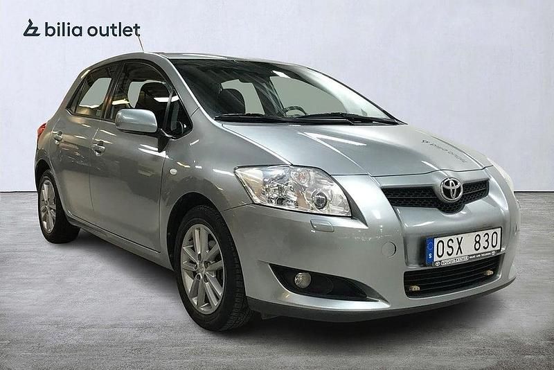 Begagnad Toyota Auris 2008 Grå