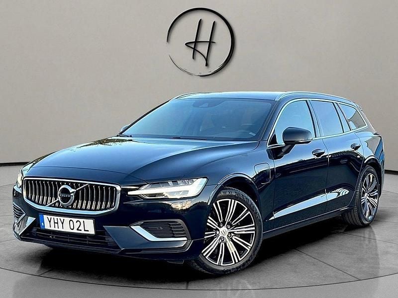 Svart Begagnad 2022 Volvo V60 SE Kombi | 325 000 kr (Bra pris) - Bild 1/4