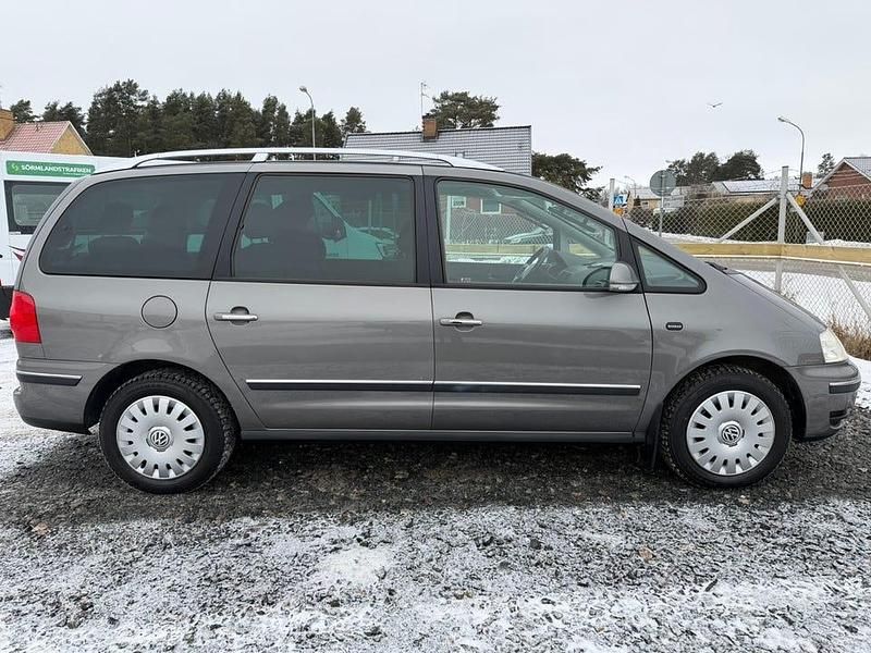Begagnad VW Sharan 150 HK (110 kW) 2008 Minibuss