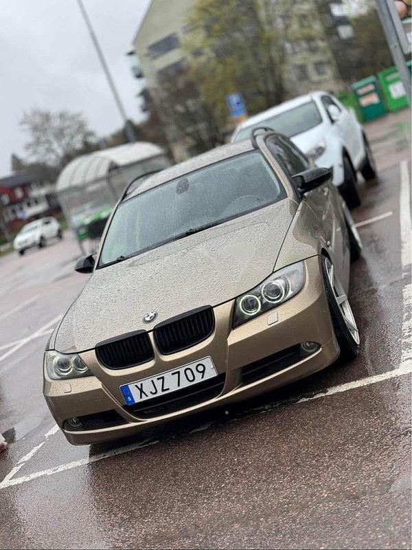 Brun Begagnad 2006 BMW 325 M Sport Kombi | 58 000 kr (Marknadspris) - Bild 1/4
