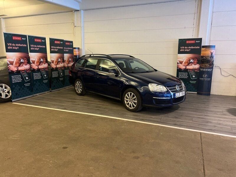 Mörkblå (blå) Begagnad 2008 VW Golf VI Kombi | 39 900 kr (Marknadspris) - Bild 1/4