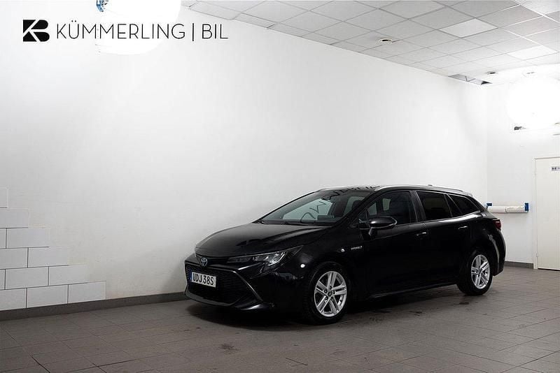 Svart Begagnad 2020 Toyota Corolla Kombi | 154 900 kr (Marknadspris) - Bild 1/4