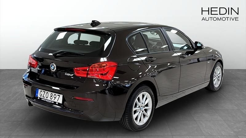 Begagnad BMW 118 Sport Line 150 HK (110 kW) 2016 Brun Halvkombi