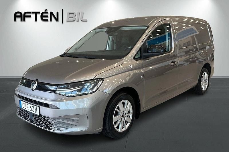 Ljusbrun (brun) Begagnad 2022 VW Caddy Maxi Minibuss | 199 900 kr (Marknadspris) - Bild 1/4