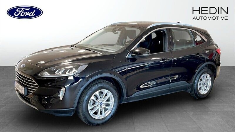 Svart (black) Begagnad 2022 Ford Kuga Titanium SUV | 259 900 kr (Bra pris) - Bild 1/4