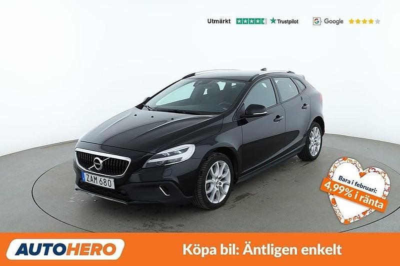 Begagnad Volvo V40 Business Edition 152 HK (111 kW) 2017 Svart Halvkombi