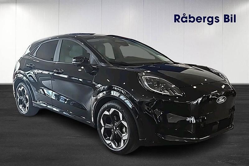 Svart Ny 2025 Ford Puma Gen-E Premium SUV | 417 000 kr (Lite dyr) - Bild 1/4