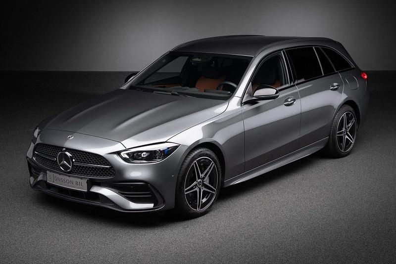 Grå Begagnad 2024 Mercedes C300e Premium Kombi | 579 000 kr (Lite dyr) - Bild 1/4