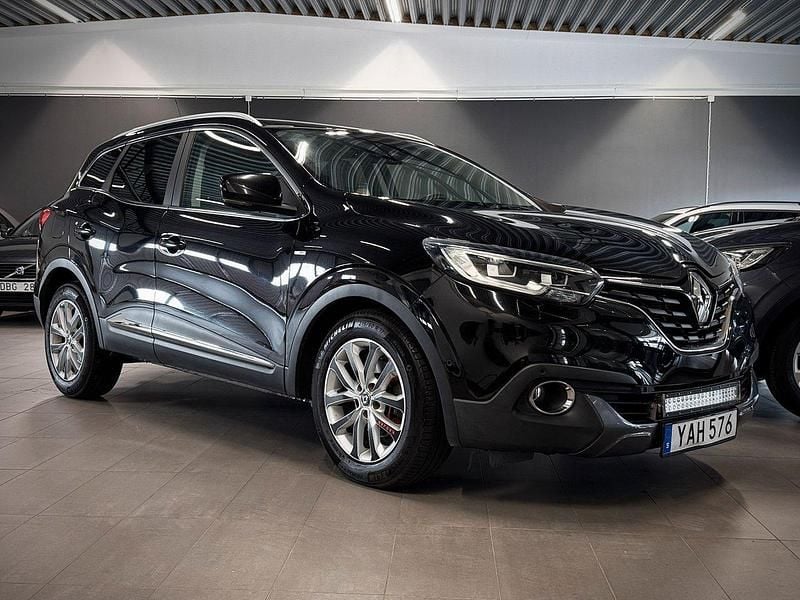 Svart Begagnad 2015 Renault Kadjar Bose Edition SUV | 124 900 kr (Lite dyr) - Bild 1/4