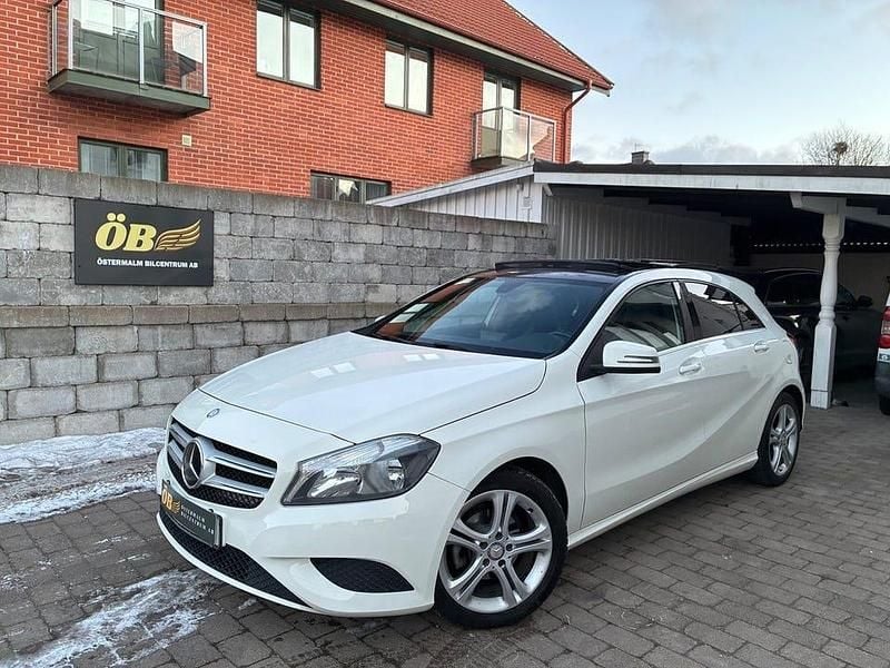 Vit Begagnad 2013 Mercedes A180 Urban | 119 500 kr (Lite dyr) - Bild 1/4