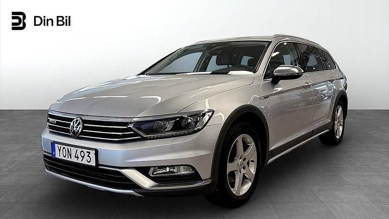 Silver Begagnad 2018 VW Passat Alltrack GT Kombi | 279 900 kr (Marknadspris) - Bild 1/4