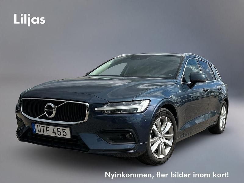 Blå Begagnad 2018 Volvo V60 Momentum Kombi | 259 000 kr (Marknadspris) - Bild 1/4