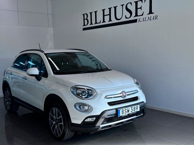 Vit Begagnad 2015 Fiat 500X SUV | 149 900 kr - Bild 1/4