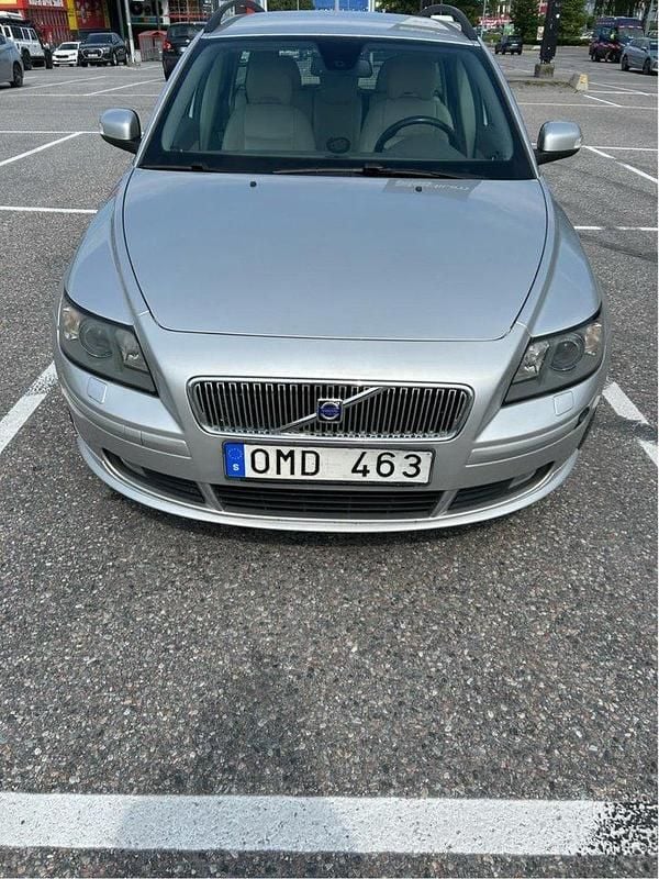 Begagnad 2006 Volvo V50 Summum Kombi | 36 900 kr - Bild 1/4