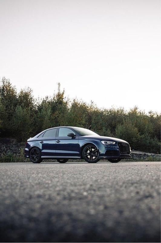 Grå Begagnad 2015 Audi S3 Comfort Sedan | 289 000 kr (Bra pris) - Bild 1/4