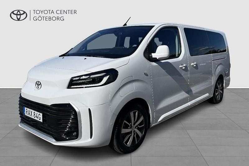Vit Begagnad 2024 Toyota Proace Verso Kombi | 399 900 kr - Bild 1/4
