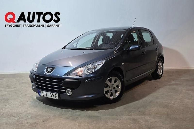 Grå Begagnad 2008 Peugeot 307 Halvkombi | 44 600 kr (Lite dyr) - Bild 1/3
