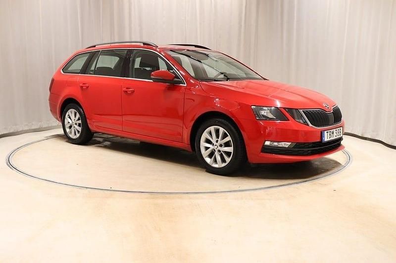Begagnad Skoda Octavia 116 HK (85 kW) 2019 Röd Kombi