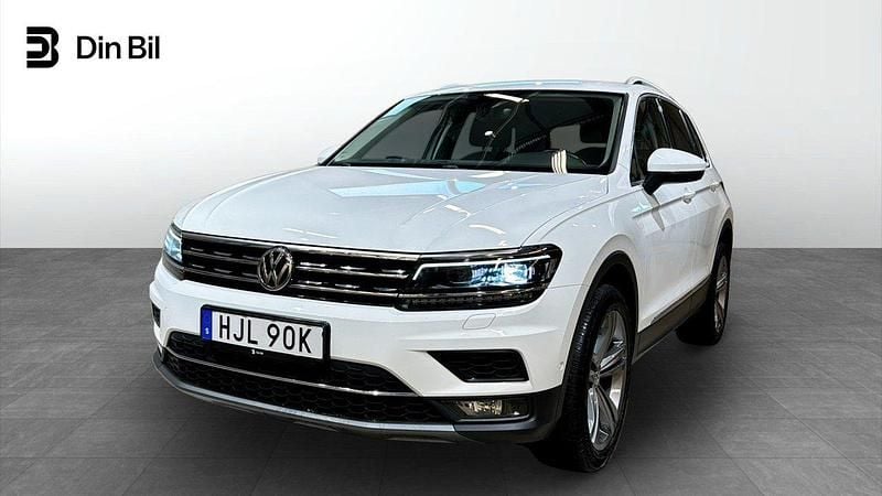Vit Begagnad 2019 VW Tiguan Highline SUV | 319 900 kr (Marknadspris) - Bild 1/4