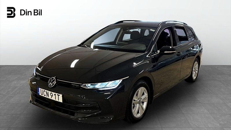 Mörkgrå Begagnad 2025 VW Golf VIII Life Kombi | 349 800 kr (Lite dyr) - Bild 1/4