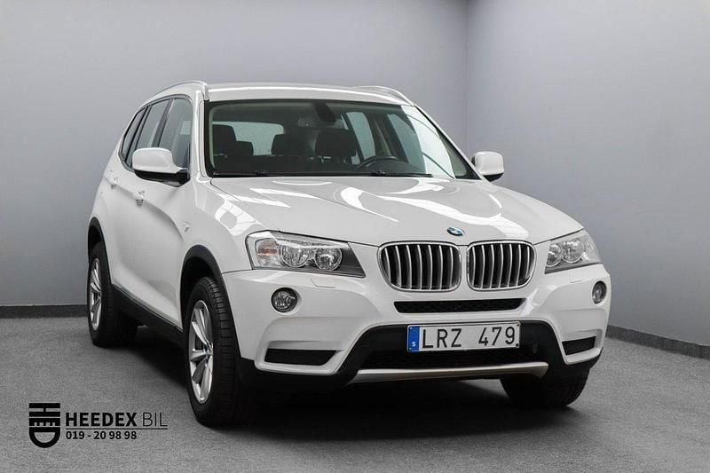 Vit Begagnad 2011 BMW X3 SUV | 119 800 kr (Dyr) - Bild 1/4